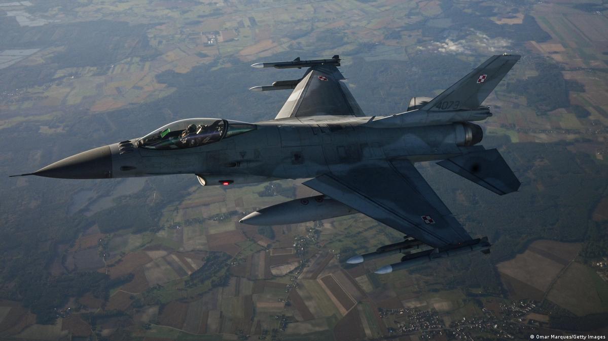 Україна готує злітно-посадкові смуги для F-16: повітряні сили