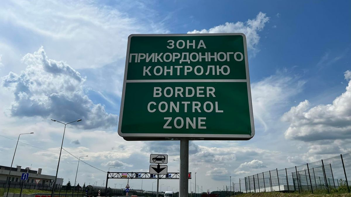 Суддю з Київщини та його спільника-адвоката звинувачують у підробці документів для виїзду за кордон