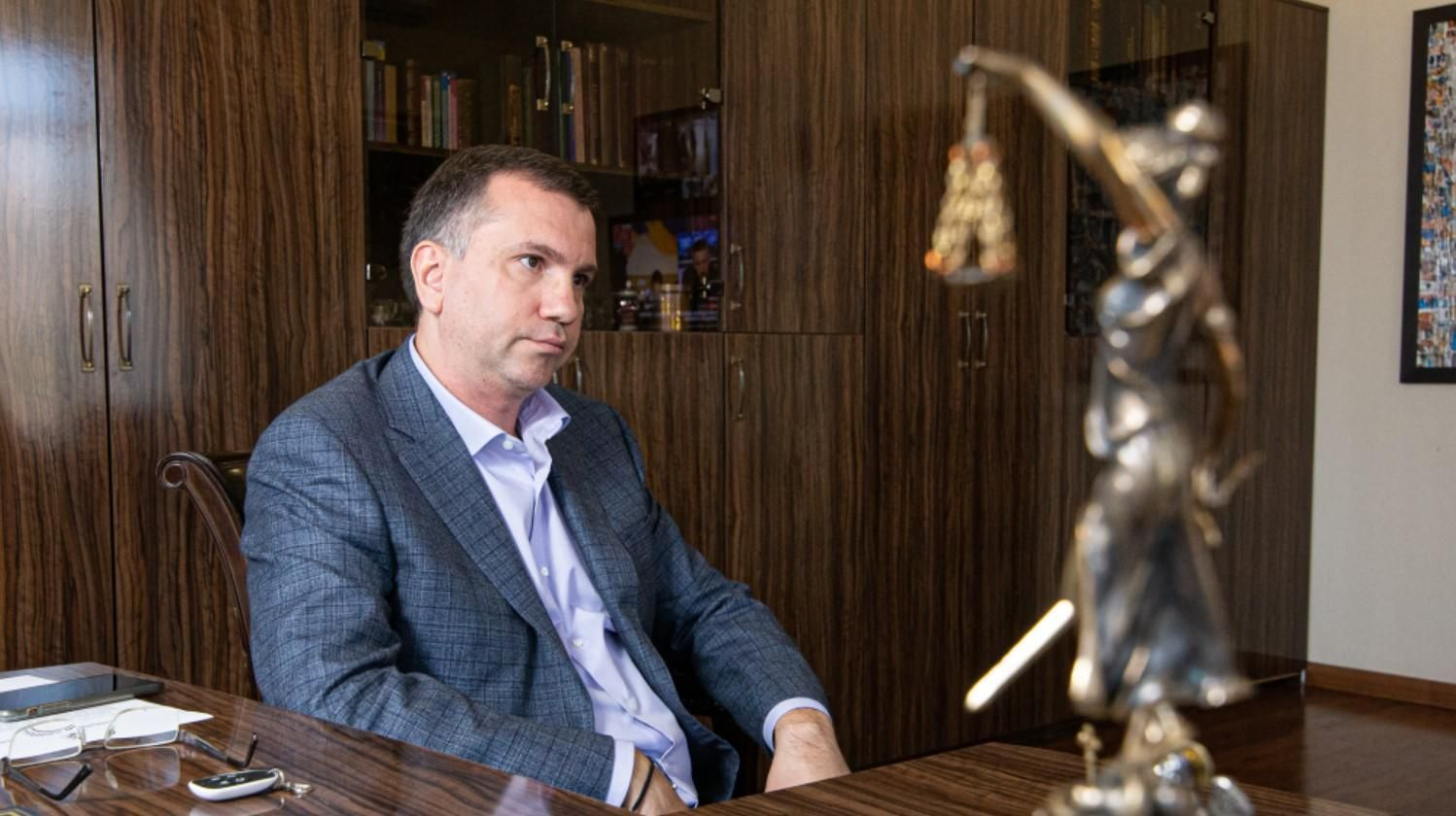 Скільки виплатили скандальному судді Павлу Вовку після звільнення