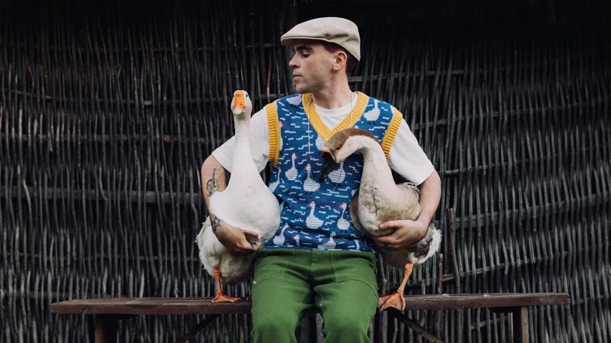 Papa Music вимагає видалити інтервʼю українського співака Wellboy і погрожує судом