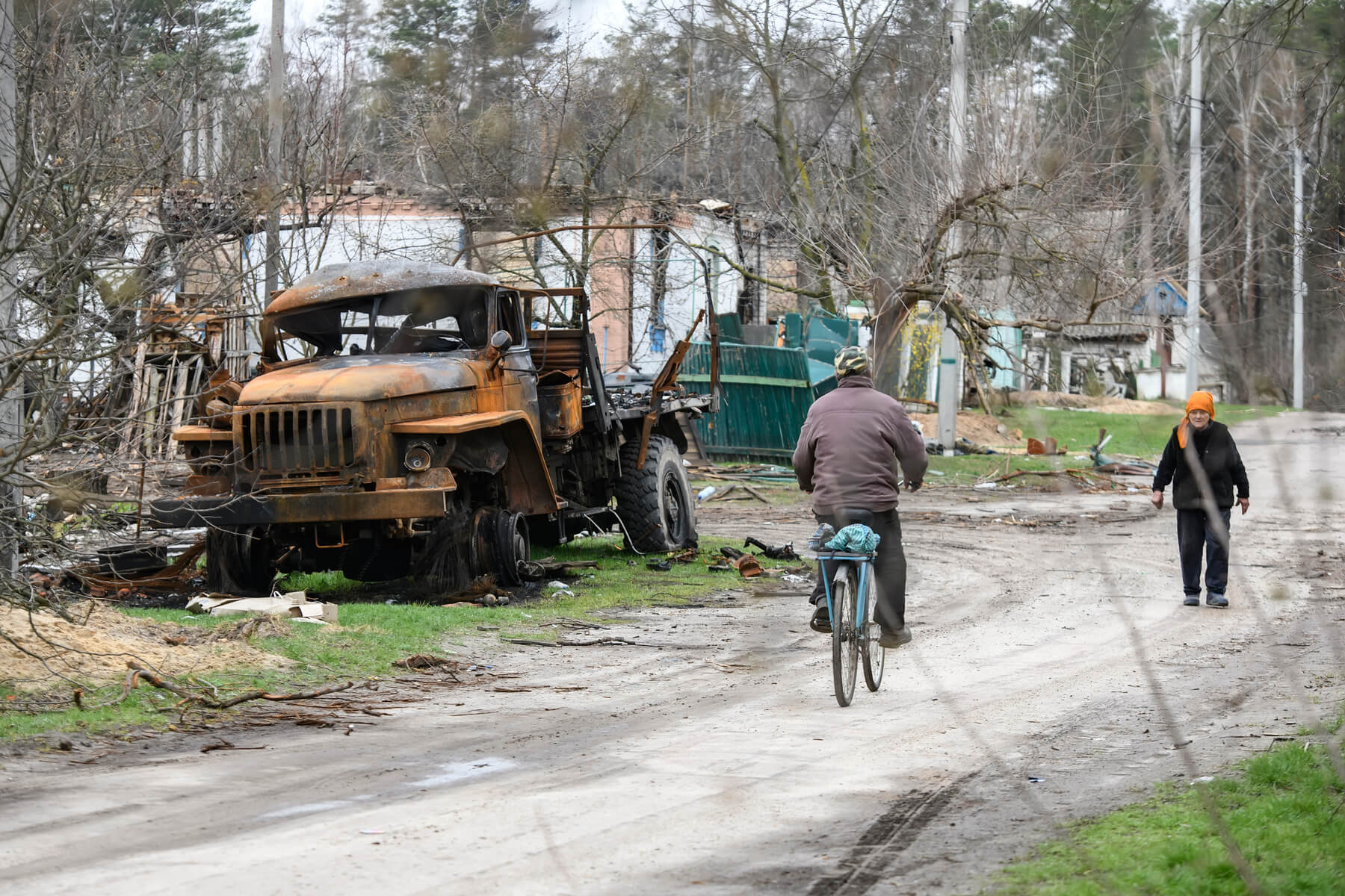 Відбудова села на Чернігівщині перетворилася на бізнес для заступника голови ОВА