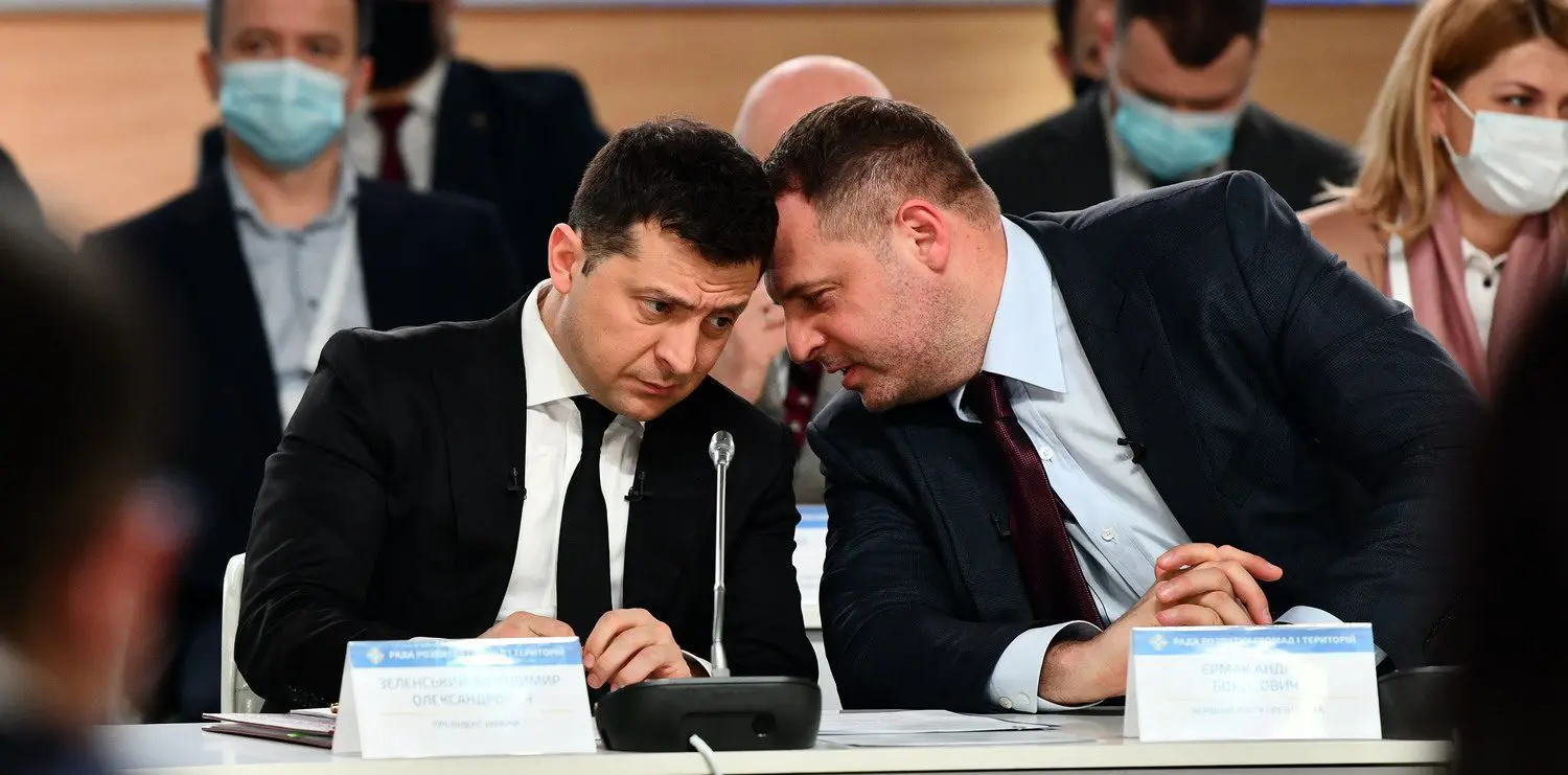 Голова ОП Єрмак поспішає змінити уряд, поки має вплив на Зеленського