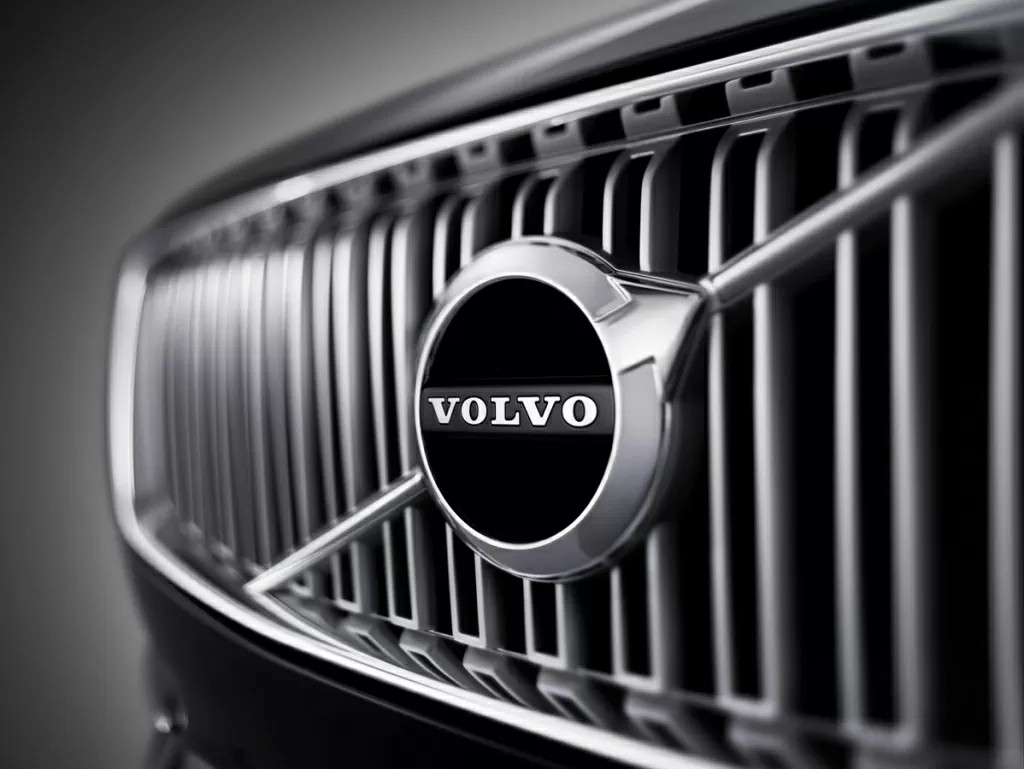 Розкіш за безцінь: одеський митник задекларував новий Volvo XC90 за заниженою ціною