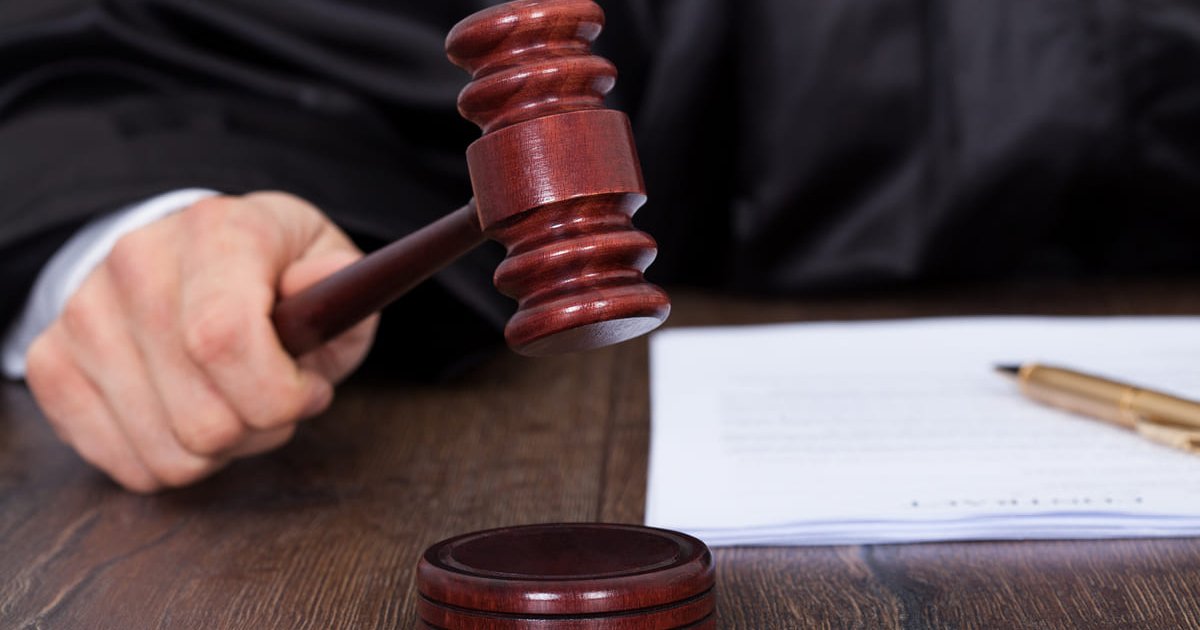 Суд виніс вирок за привласнення 115 тисяч гривень під час ремонту школи