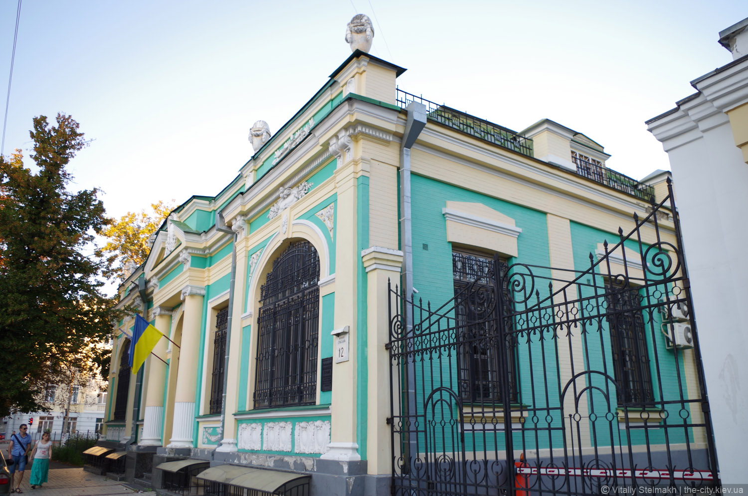Київська прокуратура домоглася скасування права власності компаній на неіснуючу будівлю поруч із садибою Апштейна
