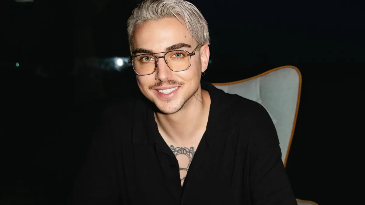 Співак MELOVIN: «Я бігав від депутата по всій залі. Було страшно»