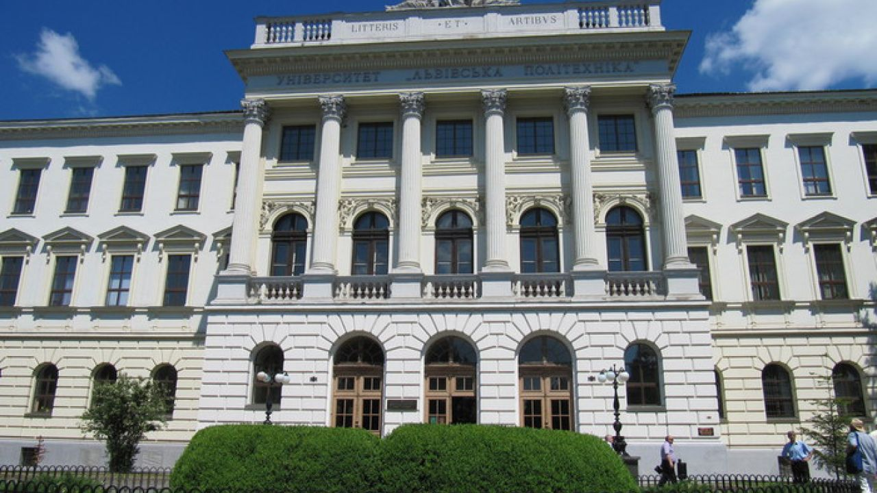 Ремонт гуртожитку Львівської політехніки подорожчав: університет підписав новий контракт на 13 млн