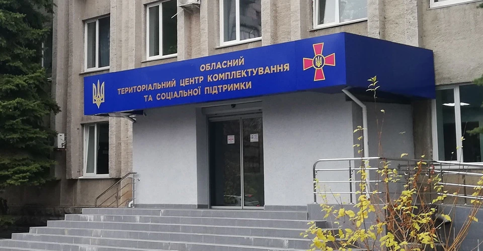 В Одеському ТЦК прокоментували інцидент зі спробою самокаліцтва чоловіка