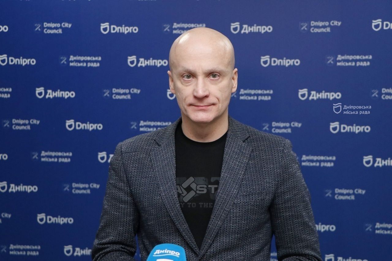 Заступник мера Дніпра задекларував готівкою понад 4,7 млн гривень при зарплаті 156 тисяч