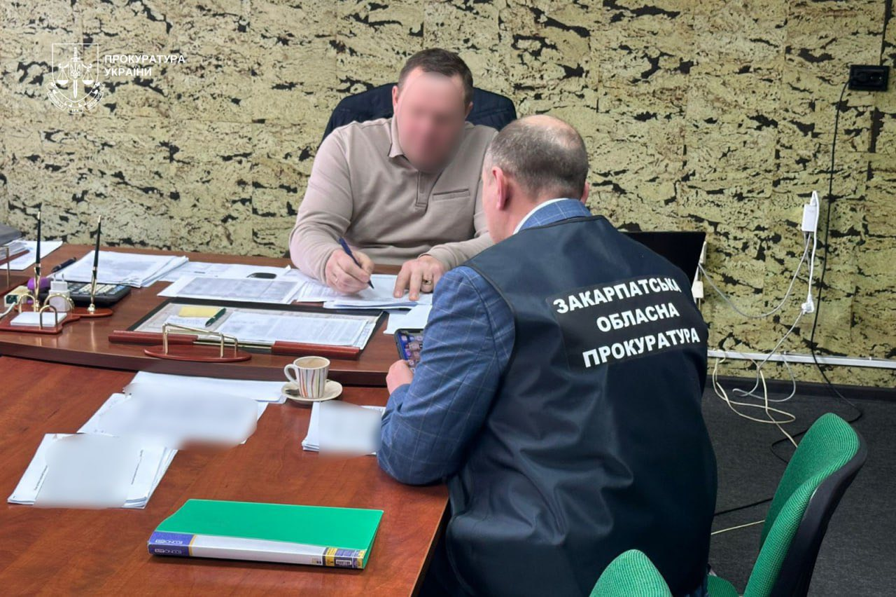 ДБР оголосило підозру депутату Закарпатської облради через забудову лісу на 150 млн грн