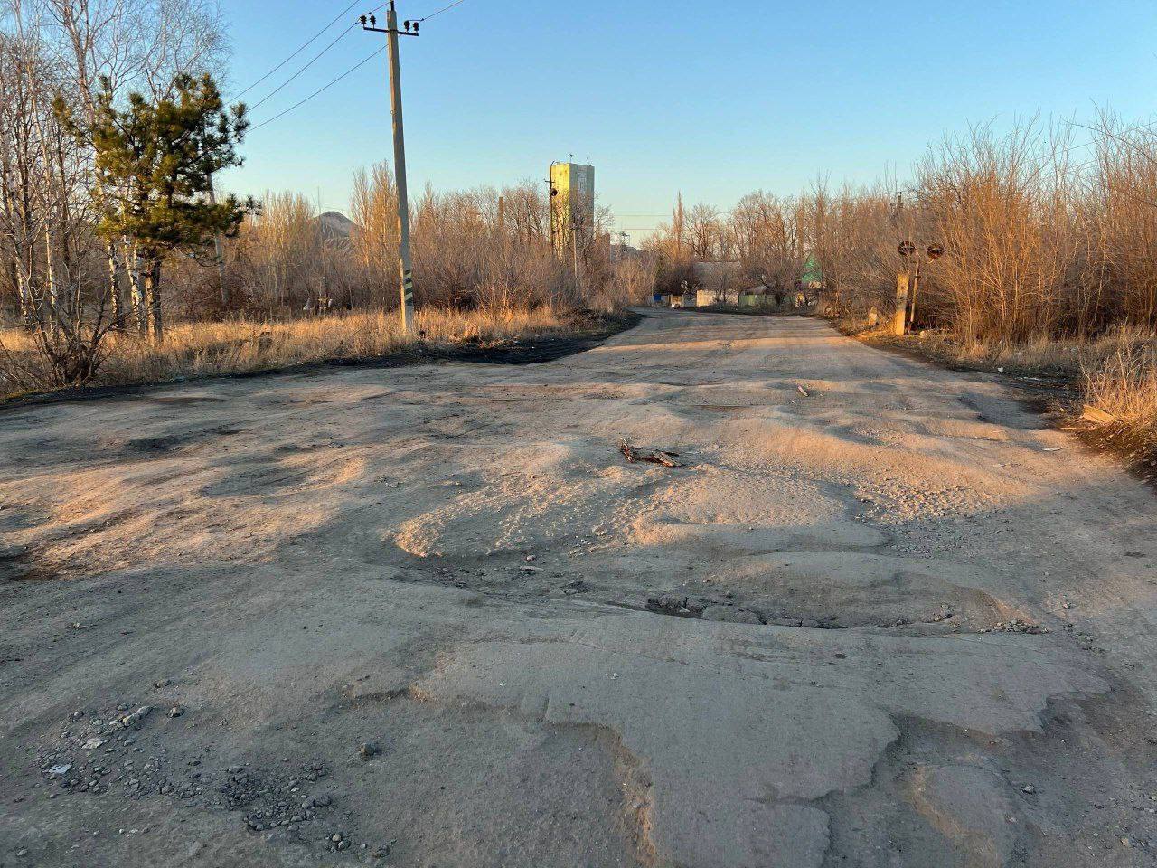 Без води і доріг: жителі Південного скаржаться на бездіяльність влади