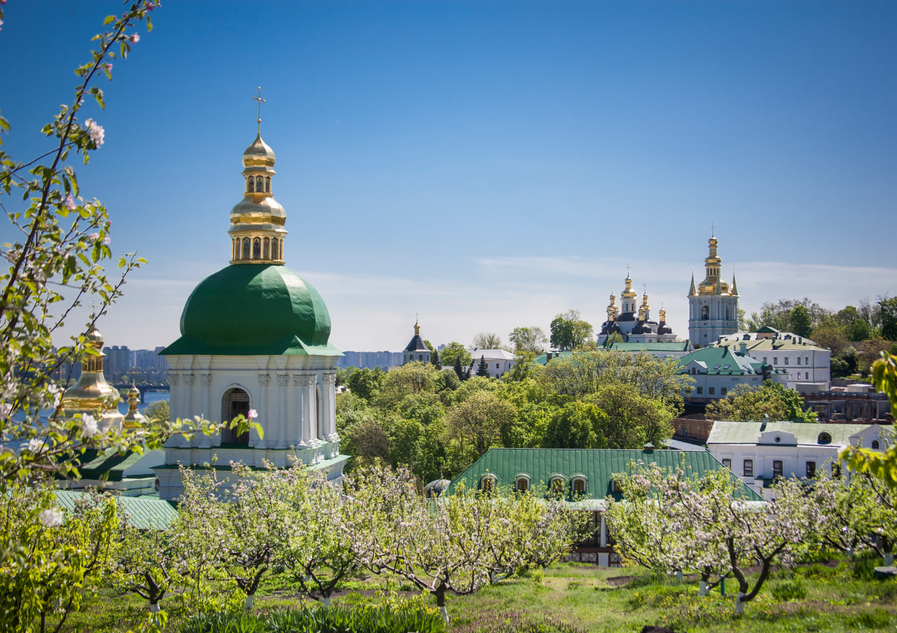 Що святкують 25 березня в Україні та світі: традиції, прикмети та заборони
