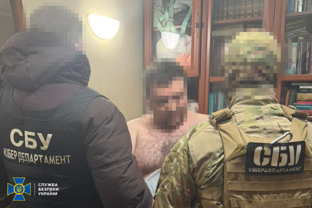 Працювали на російські НПЗ: у Києві СБУ затримала інженерів проєктної компанії
