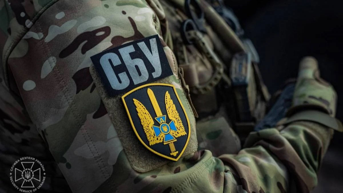 Правоохоронці викрили організовану групу з незаконного видобутку бурштину