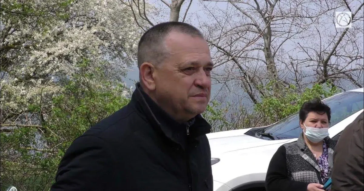 Котедж біля моря, квартири та шість авто: журналісти знайшли у родини одеського ексвійськкома майно на 50 млн грн
