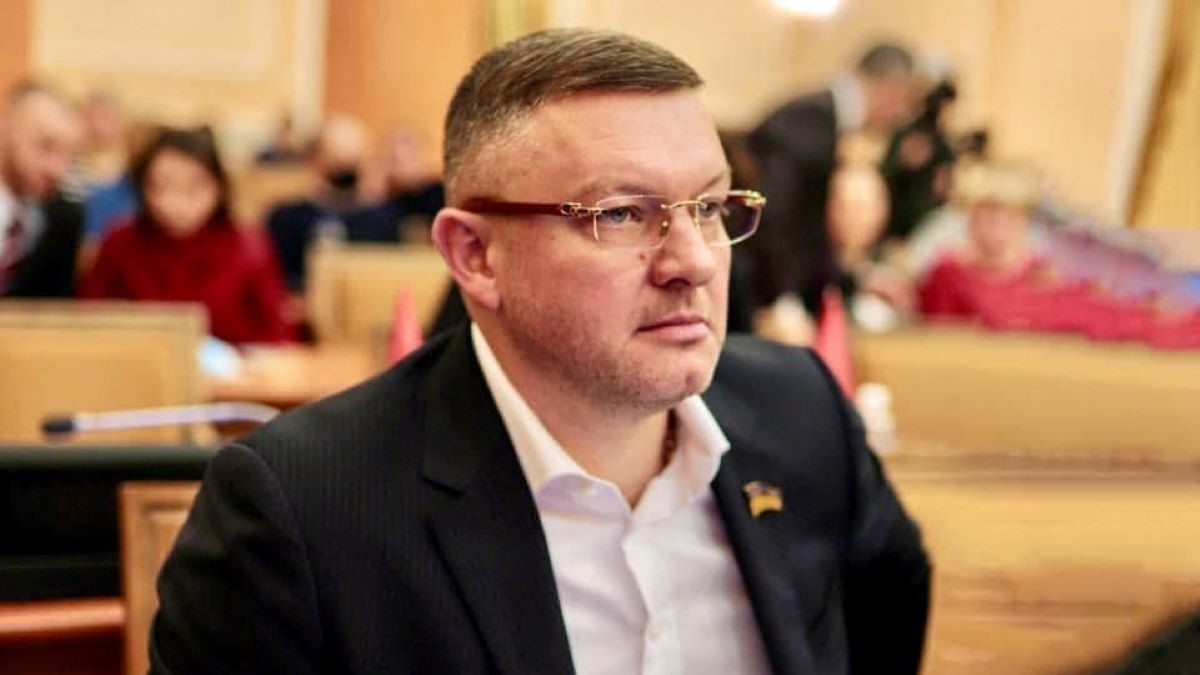 Колекція зброї, готівка і квартири: що задекларував депутат Одеської міськради Едельман