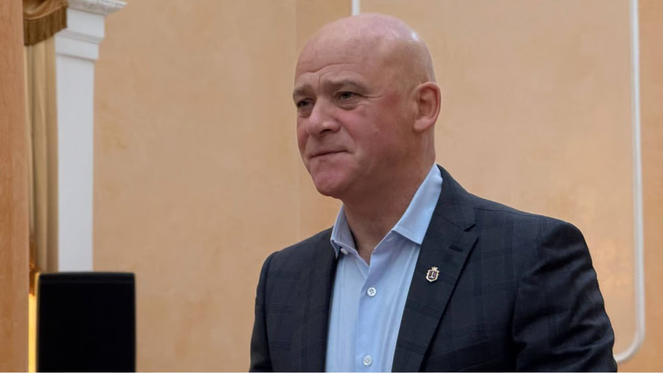 Після звільнення Труханов отримав понад 1,7 мільйона гривень виплат