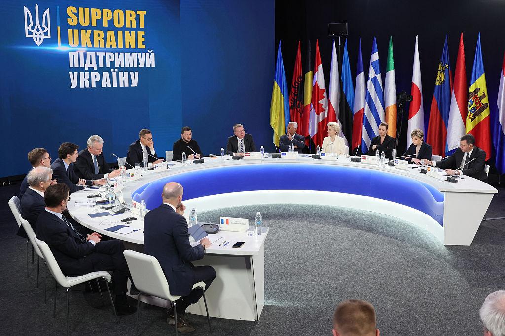 Європа більше не чекає Трампа: союзники США змінюють підхід до війни в Україні