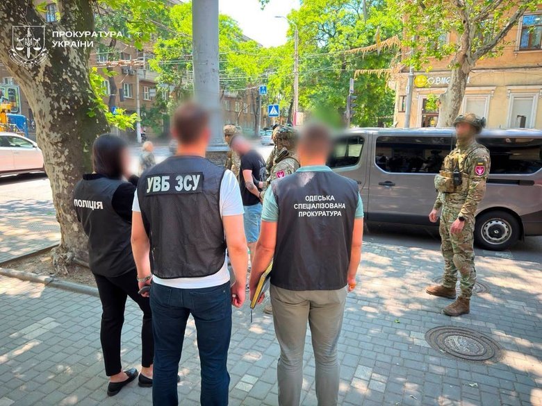 Хотів заробити $23 тисячі на «списанні» військового: на Одещині затримали офіцера