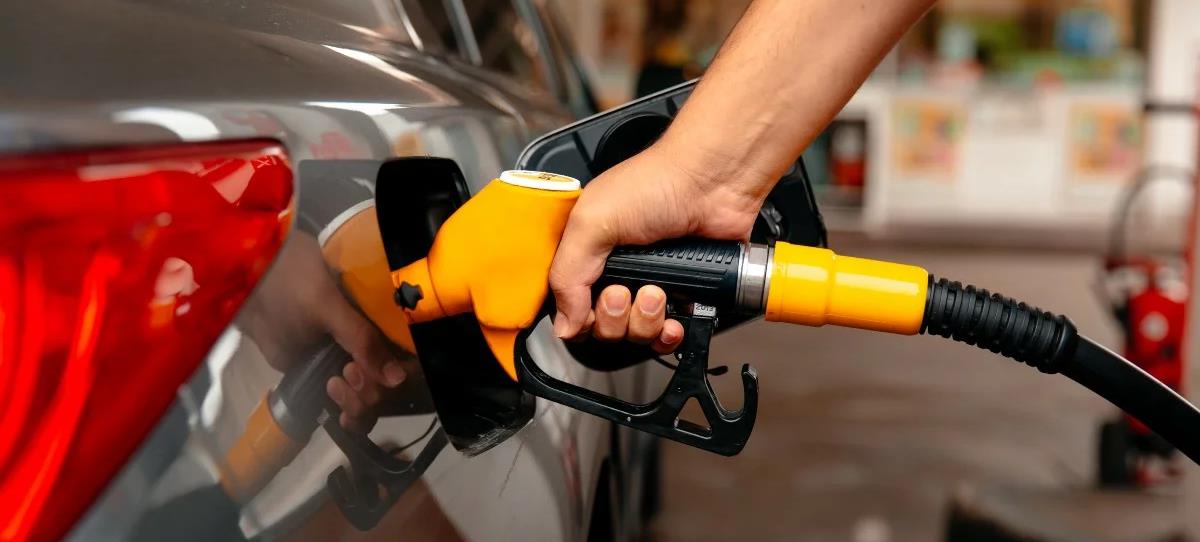 Бензин, дизель і газ здивували водіїв після вихідних
