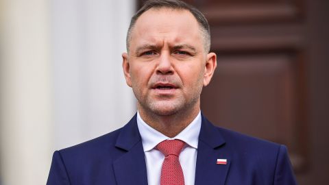 Після хвилі обурення Навроцький виправдав позбавлення Зеленського найвищої нагороди Польщі