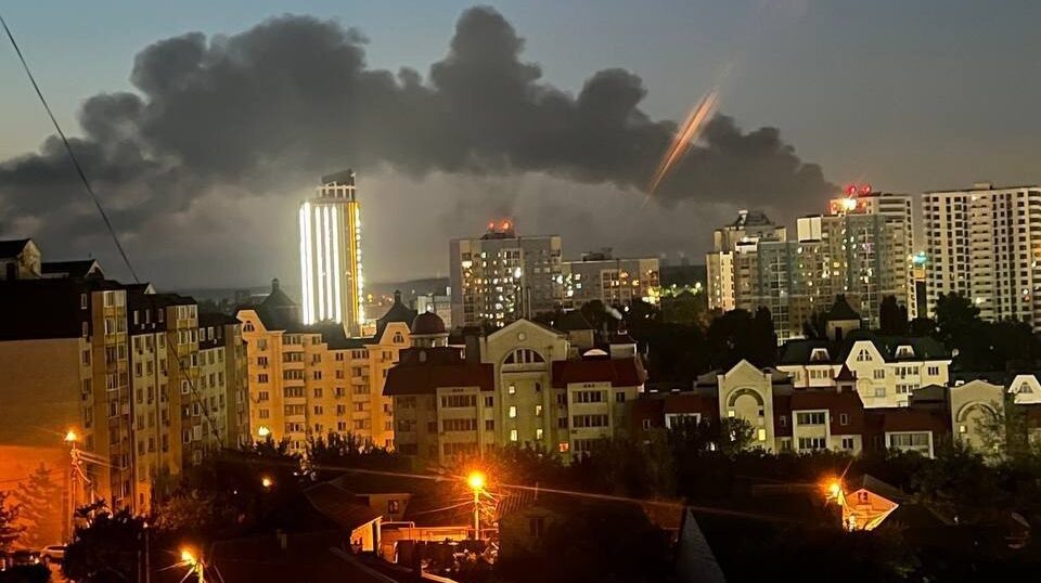 Ракетний удар по Липецьку та Бєлгороду: масштабна пожежа біля НЛМК, під атакою опинилися кілька регіонів РФ