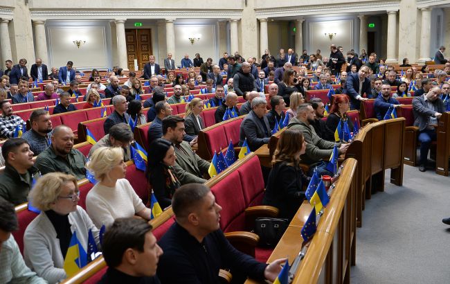 Голосування о 21:00 або пауза до серпня: інтрига навколо наступника Федорова загострюється