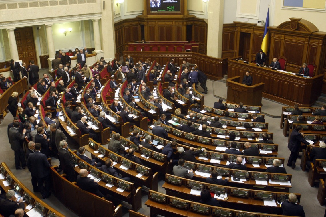 Постійні тривоги зривають засідання Ради, парламент досі не визначив правила роботи під час повітряної небезпеки