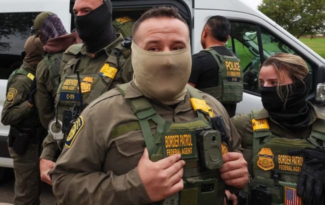 ICE готує закупівлю електрошокових рукавичок на $20 млн: що задумали в США