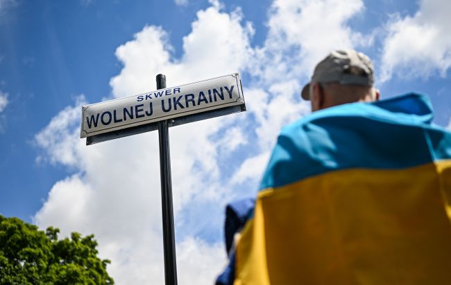 Майже 70% поляків підтримали депортацію безробітних українських чоловіків: результати опитування