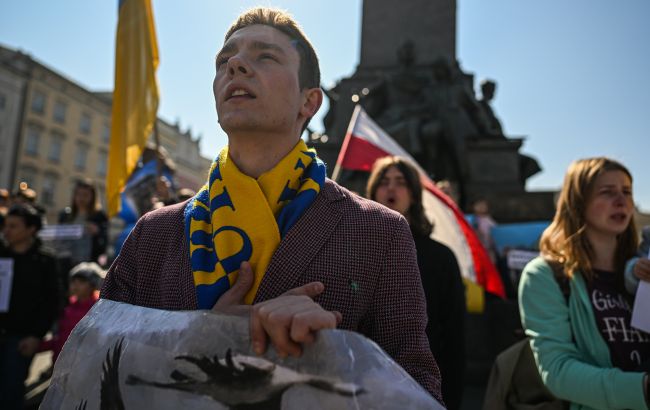 Антиукраїнський контент у Польщі зріс на 250%: Reuters розкрив нову кампанію Кремля