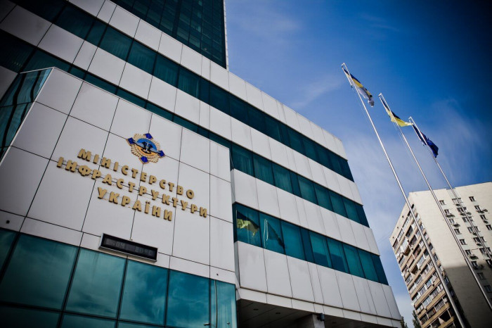 Гучний скандал у міністерстві: обшуки через можливу “торгівлю” санкціями