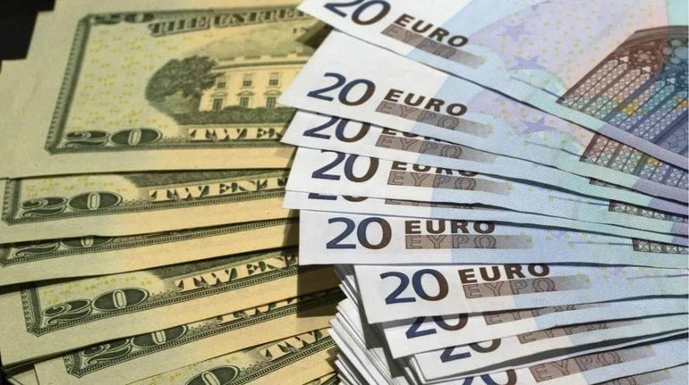 Долар і євро пішли вниз: НБУ встановив курс валют на 29 вересня
