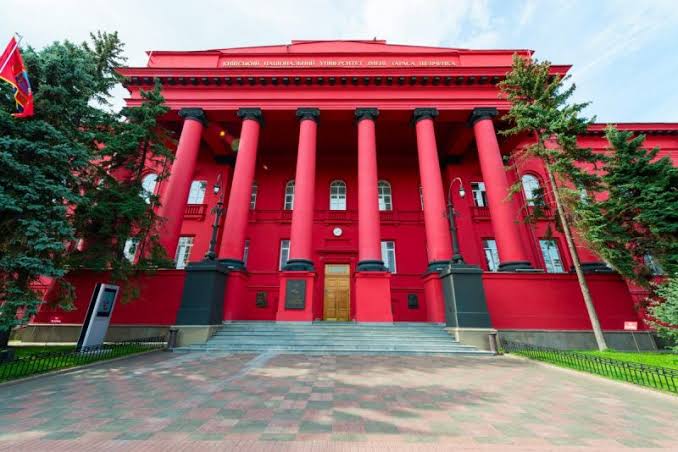КНУ продовжив дистанційне навчання до 15 жовтня, раніше наша редакція повідомляла про такий сценарій
