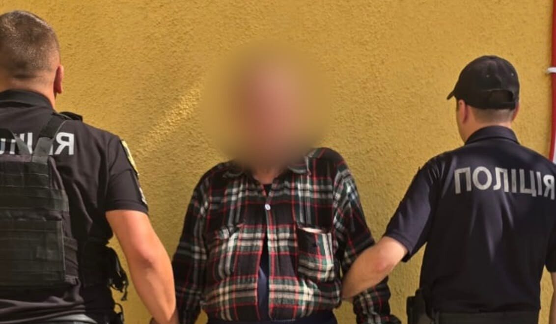 На Закарпатті чоловіка підозрюють у зґвалтуванні власної матері: жінку забрали до лікарні