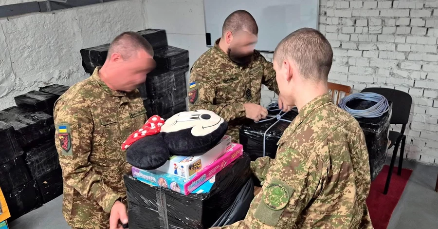 600 кг надії з неба: українські дрони прорвали блокаду Олешок заради дітей