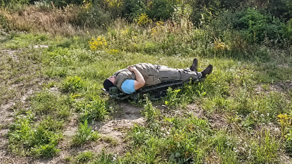 Український робот перевершив власні можливості: «Робоноші» вивезли чоловіка вагою 170 кг